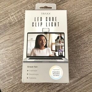 TRAXX LED Cube Clip Light for Laptop